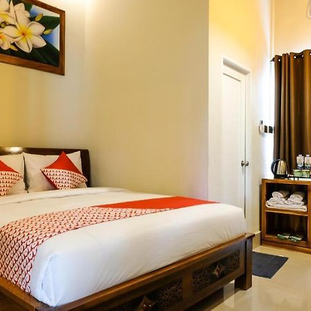 Oyo 683 Jepun Guesthouse Mataram Exterior foto