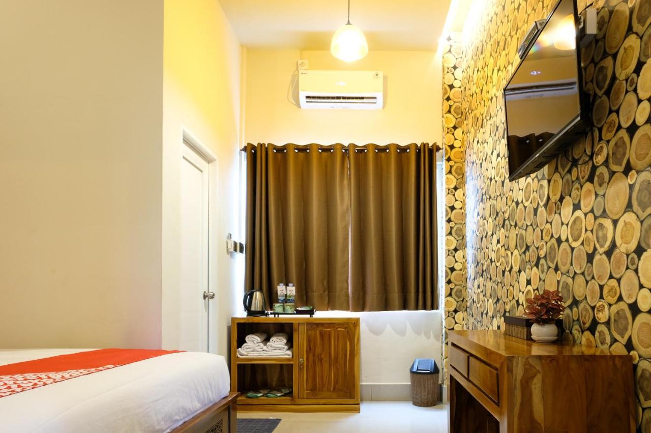 Oyo 683 Jepun Guesthouse Mataram Exterior foto