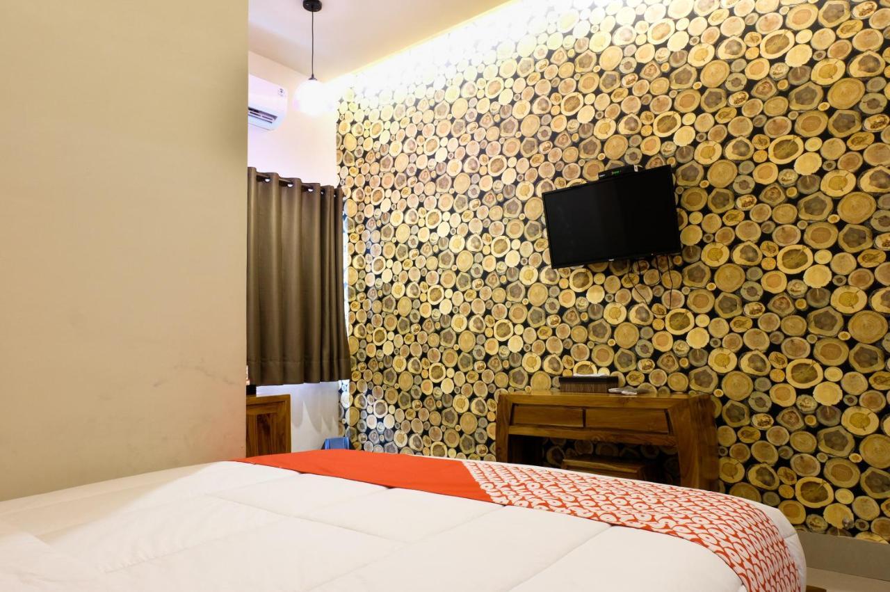 Oyo 683 Jepun Guesthouse Mataram Exterior foto